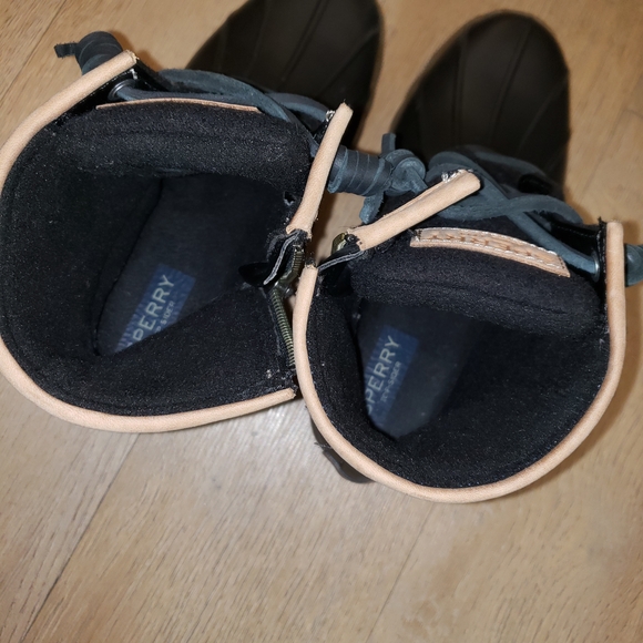 Sperry Duck Boots Women's Like New - Picture 6 of 11